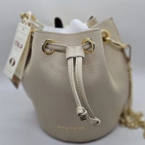 New WITH TAGS Anna Paola Leather Bucket bag